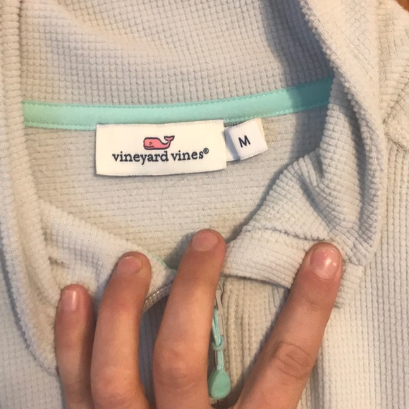 Vineyard vines quarter zip - Picture 3 of 4